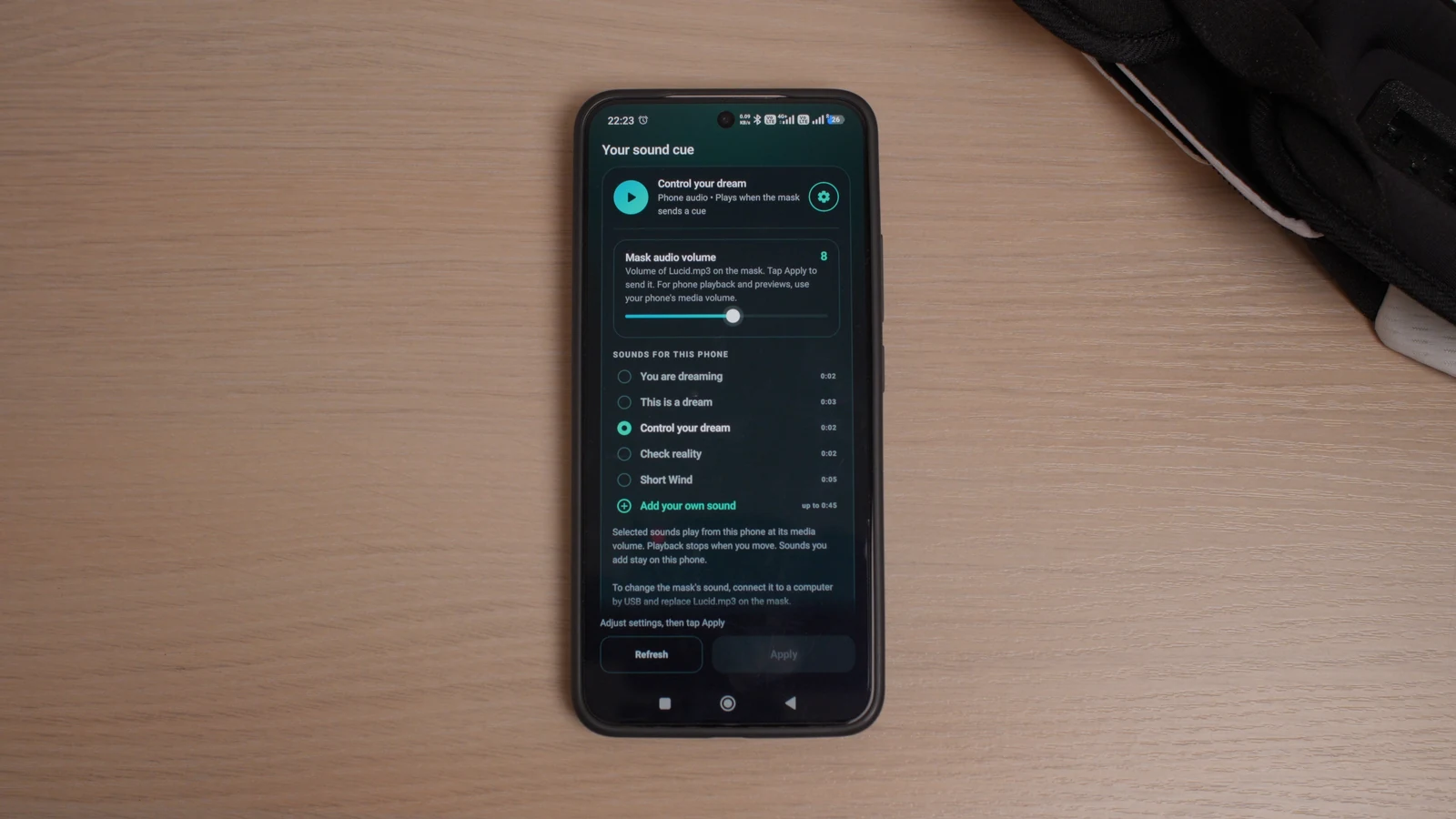 Selecting an audio cue on a real phone